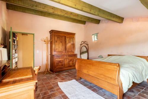 La Maison Aux Volets Bleus