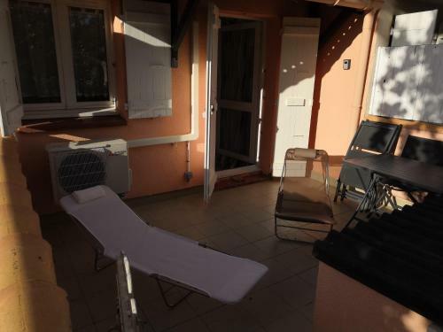 Apartamento Plage, Agr�able, Refait � Neuf, Top Lit, H�te R�actif, Terrasse, Soleil, Paisible.
