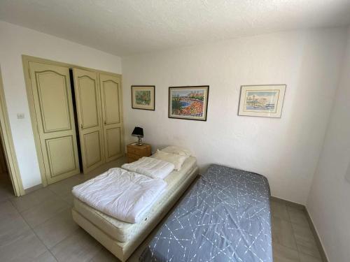 Villa Sainte-maxime, 4 Bedrooms, 8 Persons - Fr-1-226-482