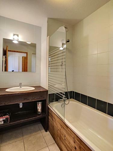 Apartamento Studio & Piscine Int�rieure, Vue Mont D'arbois