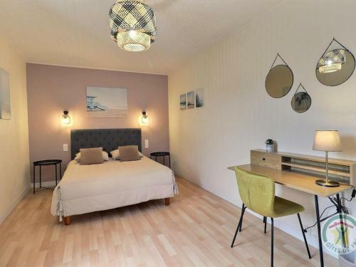 Gite Saint-marcan, 2 Bedrooms, 5 Persons - Fr-1-538-163