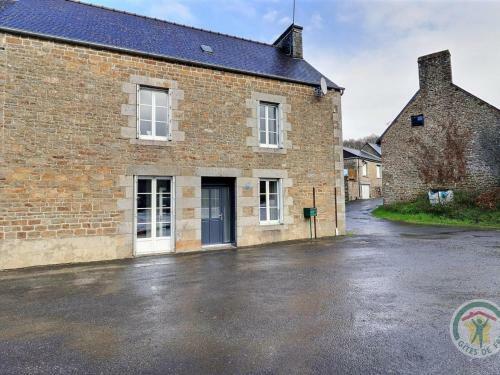 Gite Saint-marcan, 2 Bedrooms, 5 Persons - Fr-1-538-163
