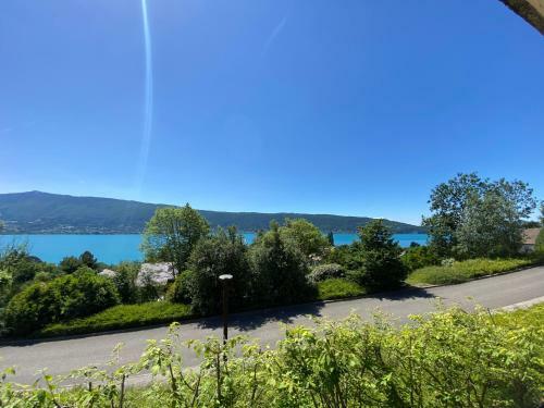 Apartamento Lake & Mountain View - Piscine, Parking, Terrasse