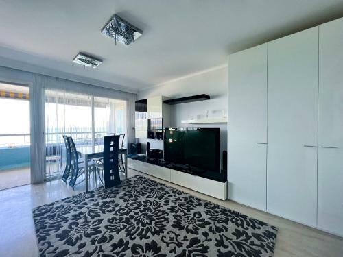 Apartamento Marina Baie Des Anges App 3 Bedrooms