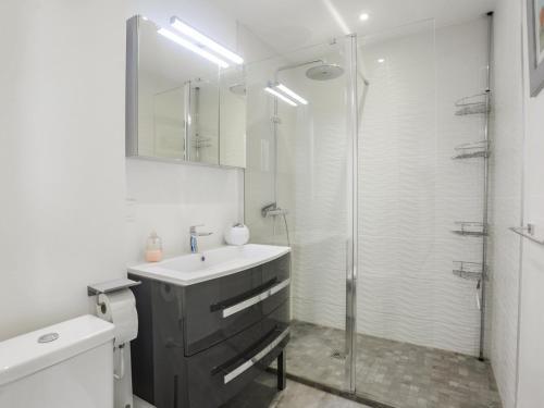 Apartment Mandelieu-la Napoule, Studio Flat, 4 Persons - Fr-1-643-73