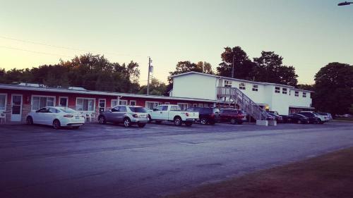 Motel Maple Leaf Inn