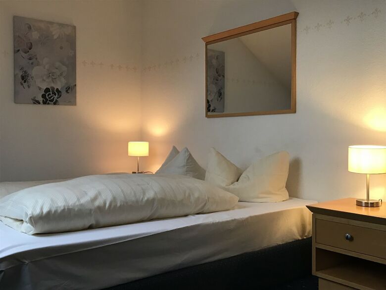 Hostal Hotel Senator
