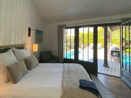 Villa Mooreva Lodge - Services, Climatisation, Piscine Chauff�e, Plage � 80m