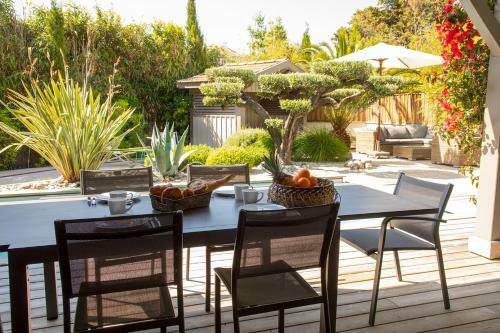 Villa Mooreva Lodge - Services, Climatisation, Piscine Chauff�e, Plage � 80m