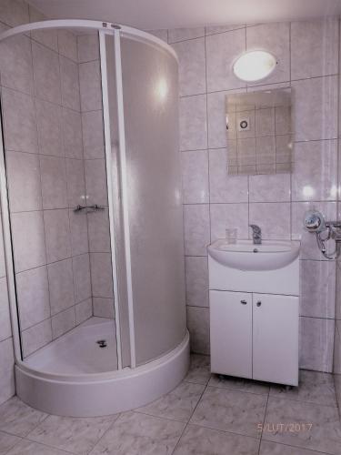 Pokoje Go?cinne I Apartamenty Krup�wki 19