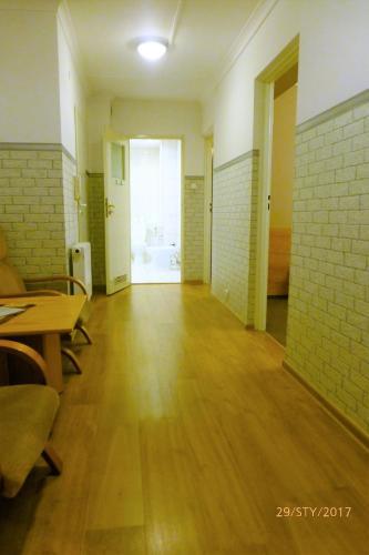 Pokoje Go?cinne I Apartamenty Krup�wki 19