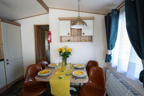 Stunning 2 Bed Chalet In Silversands Lossiemouth