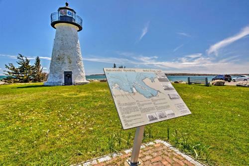 Sunny Beach House Getaway - Steps From Water!