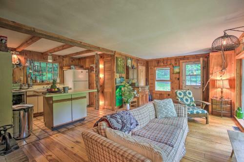 The Mill River Cabin With Fireplace And River View!