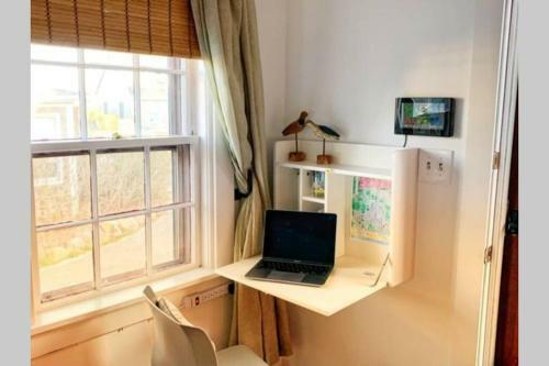 Private Beach Cottage For Two In Sconset!