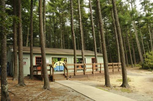 Gateway To Cape Cod Vacation Cottage 1