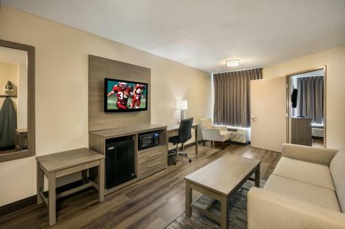 Hotel Red Roof Inn Plus+ Boston - Logan