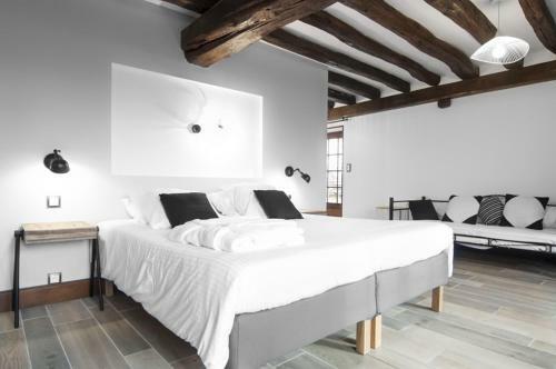 Bed & Breakfast Jardin Des Sens, La Rente D'eguilly