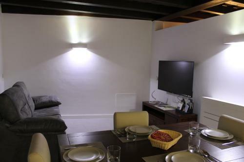 Apartaments Y Habitacions Entre Volcans