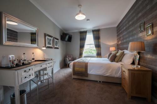 Hostal The County