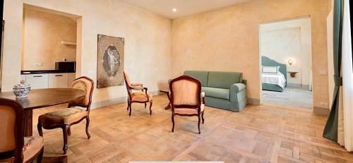 Hostal Palazzo Mantua Benavides Suites & Apartments