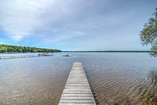 Waterfront Paradise Lake Cottage With Pvt Dock!