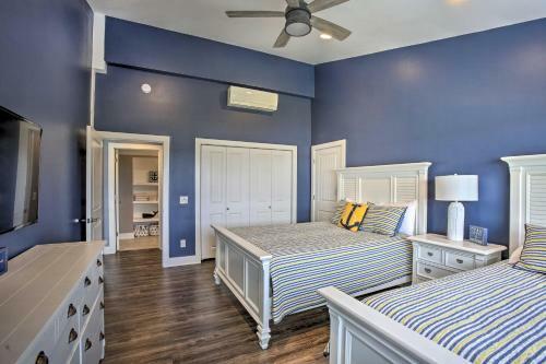 Luxe Lakefront Escape With 4 Kayaks, Hot Tub, Beach!