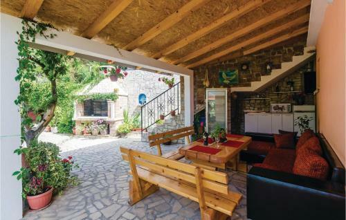 One-bedroom Holiday Home In Herceg Novi