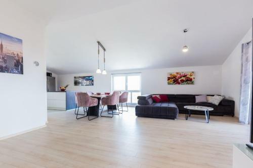 Ivan07 Spacious 3br Apartment With Terrace