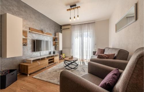 Nice Apartment In Zadar With Wifi And 2 Bedrooms