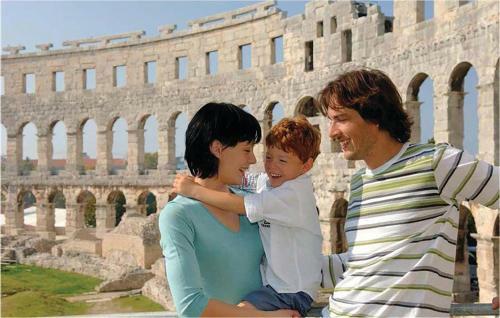 Amazing Apartment In Pula With 2 Bedrooms