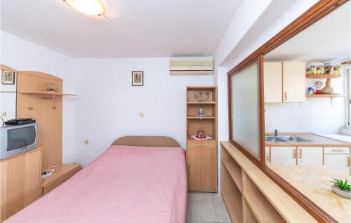 Stunning Apartment In Trogir With 1 Bedrooms