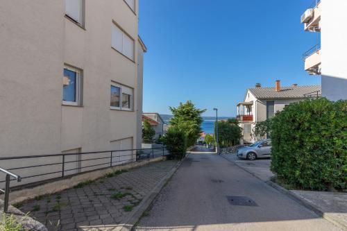 Apartment In Dramalj 41531