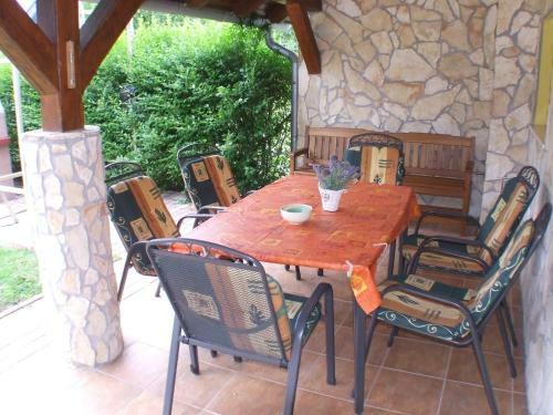 Greg Nyaral�