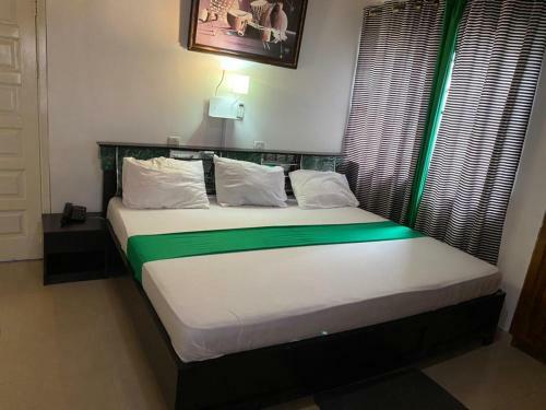 Hostal Hgl Guest House