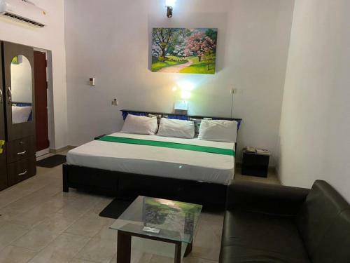 Hostal Hgl Guest House