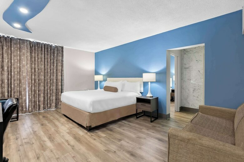 Howard Johnson Plaza Hotel Windsor