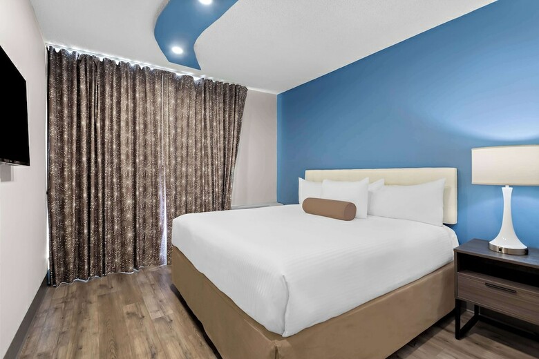 Howard Johnson Plaza Hotel Windsor