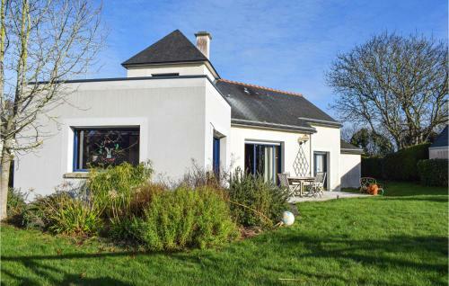 Nice Home In Hillion W/ Wifi And 4 Bedrooms