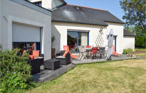 Nice Home In Hillion W/ Wifi And 4 Bedrooms