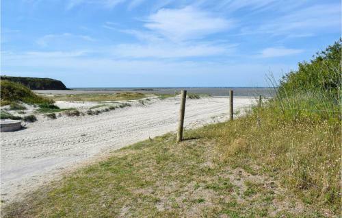 Nice Home In Hillion W/ Wifi And 4 Bedrooms
