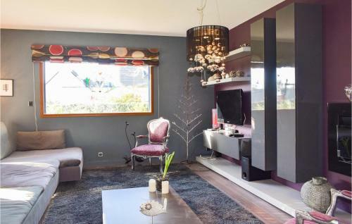 Nice Home In Hillion W/ Wifi And 4 Bedrooms