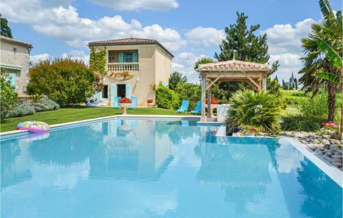 Stunning Home In St. Quentin de Caplong W/ 2 Bedrooms
