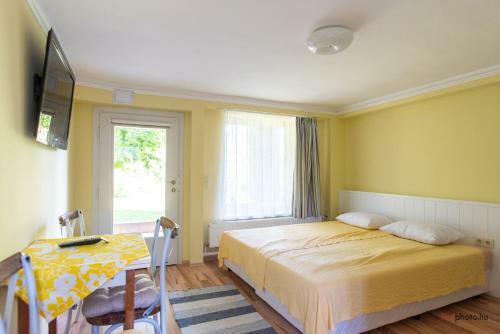 N�-ko Apartmanh�z