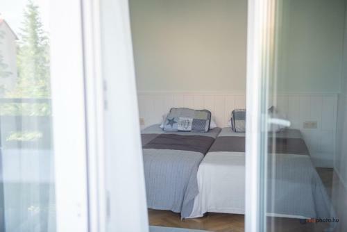 N�-ko Apartmanh�z