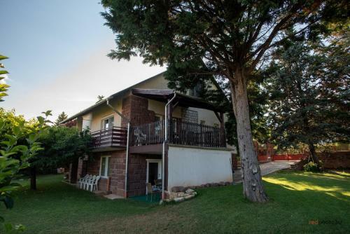 N�-ko Apartmanh�z