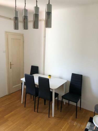 Apartamento Roseman - Small Open Flat In The City Centre