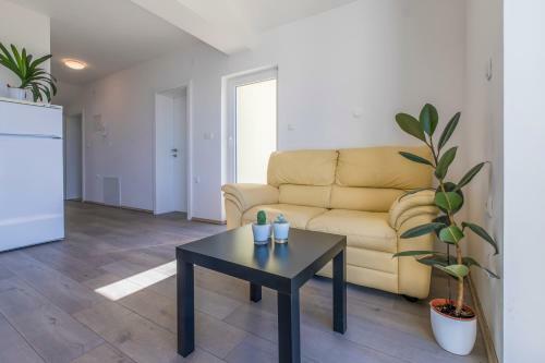 Apartments Dijana