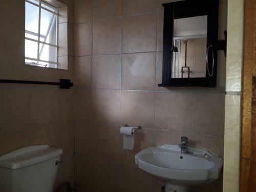 Cottage, Close To Uj, Milpark, Wits