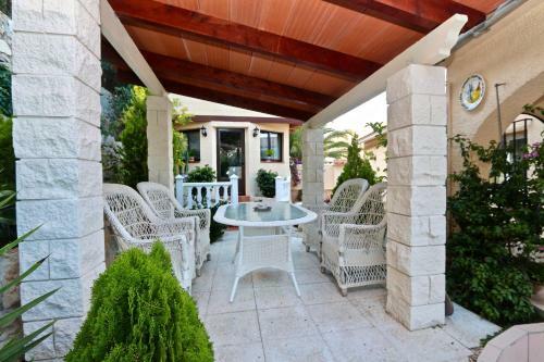 Villa In Maryvilla